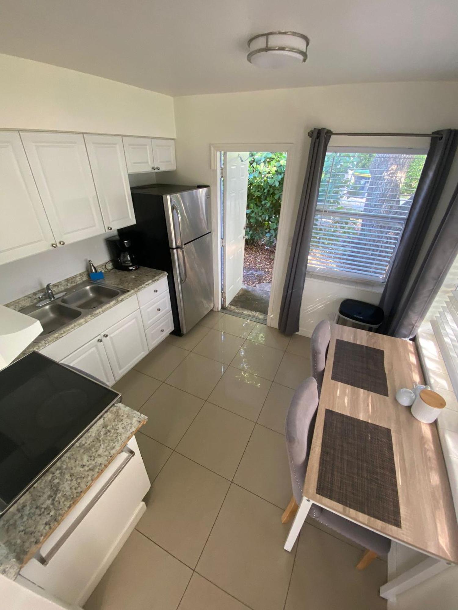 Sophisticated Dania Beach Suites Near The Beach Eksteriør bilde